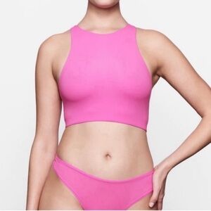 SKIMS Fits Everybody High Neck Bralette Crop Top in Orchid Pink size S
